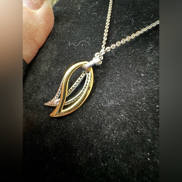 Sterling silver two tone CZ Leaf Pendant & 18” Chain~3.85g Zeghani NWT - Picture 2 of 9